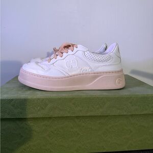 Gucci white and pink leather sneakers.
